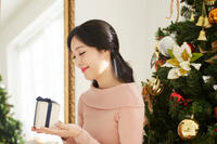 Mở món quà cuối năm của sếp mà tôi ngỡ ngàng và cắn rứt lương tâm