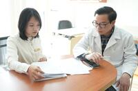 Chiến thắng ung thư xương, cô gái đầu quân vào ngành y để trả ơn cuộc đời