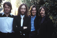 Ca khúc cuối cùng của The Beatles vừa được ra mắt sau 45 năm, giọng hát John Lennon vang lên gây nổi da gà