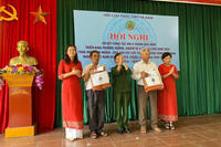 Các nhà báo nữ tri ân cựu thanh niên xung phong tỉnh Hà Nam