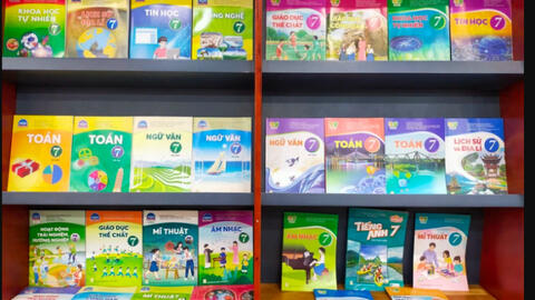 Điều chỉnh giá sách giáo khoa lớp 3, lớp 7 và lớp 10, có bộ tăng gấp 3