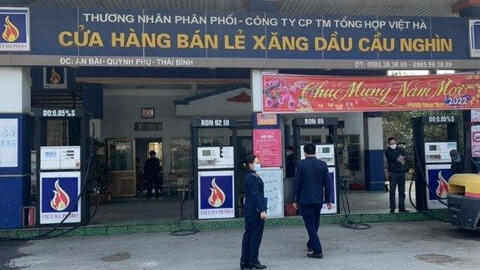 Một cây xăng ở Cần Thơ bị phạt do bán hạn chế cho khách