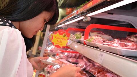 Giá thịt heo bán lẻ tăng trở lại dù vẫn còn dịch tả heo châu Phi