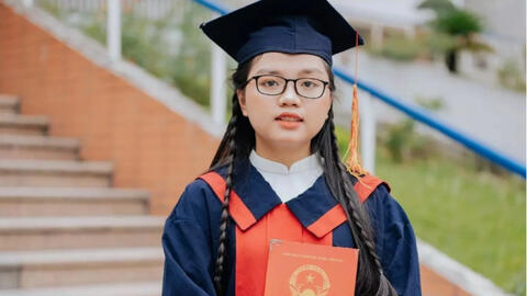 Nữ sinh Hà Nội đỗ thủ khoa cả 3 trường chuyên