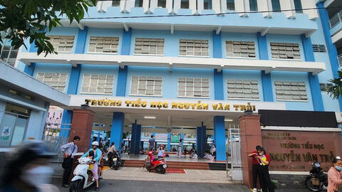 TPHCM: Tạm đình chỉ giáo viên đánh gãy ngón tay học sinh lớp 1