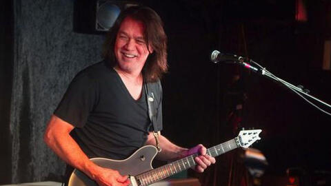 "Nghệ sĩ guitar vĩ đại nhất mọi thời đại" Eddie Van Halen qua đời