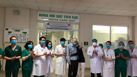 Sáng 14/4 Việt Nam không ghi nhận ca nhiễm mới, 1 trong 4 bệnh nhân nặng đã xuất viện