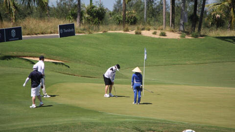 Ông Nguyễn Viết Dũng lên tiếng về sự việc hành hung nhân viên sân golf