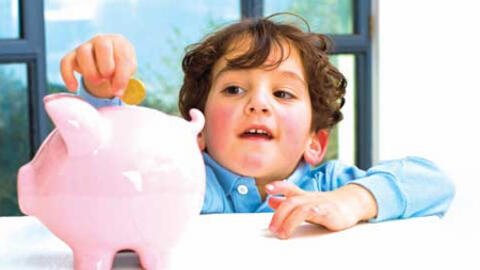 Vì sao nhiều ba mẹ sợ nói đến chuyện cho con đi làm kiếm tiền?