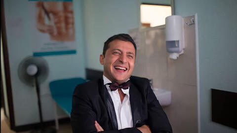 Chân dung ông Volodymyr Zelensky: Từ cây hài danh tiếng đến Tổng thống Ukraina