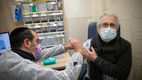 Đã tiêm vaccine vẫn có thể nhiễm nCoV