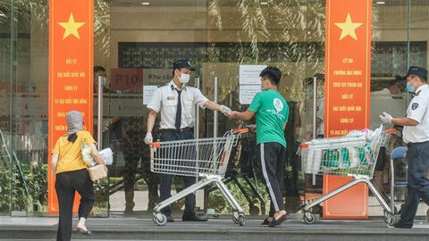 Phong tỏa nơi cư trú của chuyên gia Ấn Độ dương tính COVID-19