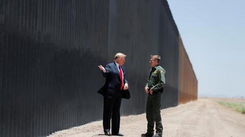Trump sẽ làm gì trong những ngày cuối của nhiệm kì tổng thống?