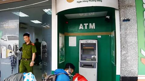 “Bịt mắt” camera để đập trụ ATM lấy tiền
