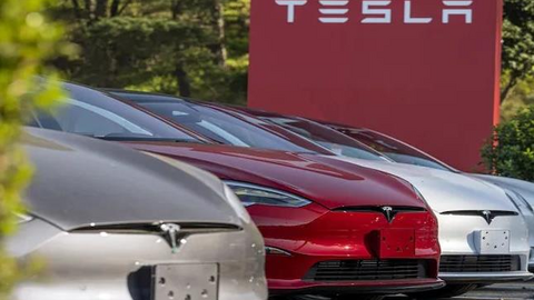 Vốn hoá Tesla tăng 84 tỷ USD sau khi Elon Musk đưa ra thông báo... trên Twitter