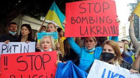 Người biểu tình khắp thế giới ủng hộ Ukraina
