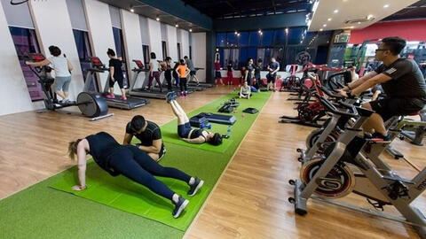 TP.HCM tạm dừng hoạt động nhà hàng tiệc cưới, phòng gym,... cấm tụ tập trên 30 người