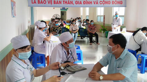 Phú Quốc tiêm vaccine COVID-19 cho toàn bộ người dân, chuẩn bị đón khách du lịch quốc tế vào tháng 10