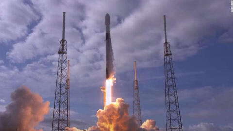 SpaceX của tỷ phú Elon Musk lập kỷ lục khi đưa 143 vệ tinh vào không gian cùng lúc