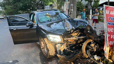 Nữ tiếp viên hàng không bị Mercedes tông phải bỏ việc, bán hàng online kiếm sống