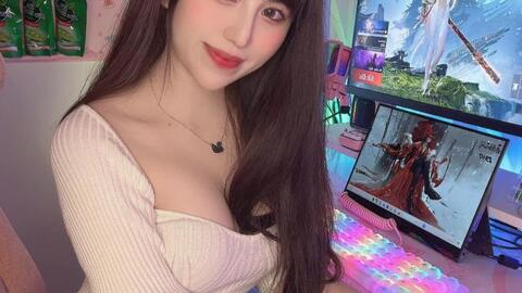 Nữ streamer xinh đẹp khoe góc gaming ngập sắc hồng, ai nhìn cũng mê mẩn!