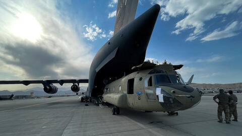 Lính Mỹ cuối cùng lên máy bay rời Afghanistan