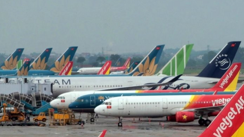 Hoàn hủy vé máy bay cho khách bay ảnh hưởng bởi Covid-19, mỗi hãng bay áp dụng một chính sách