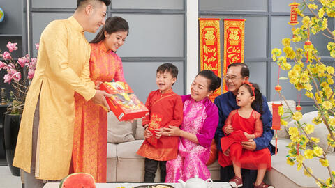 'Mùng 1 tết Cha, mùng 2 tết Mẹ, mùng 3 tết Thầy', nghĩa là gì?