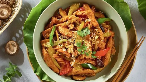Món ngon mỗi ngày: Nui xào chay thập cẩm