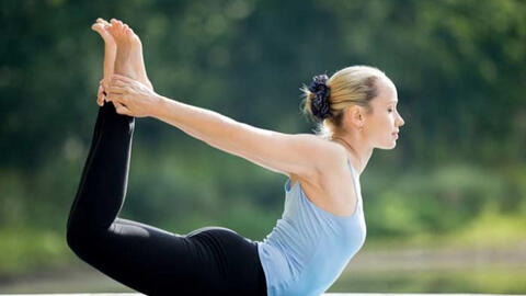 7 tư thế yoga giúp vòng 1 săn chắc, nở nang