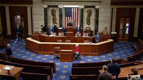 Hạ viện Mỹ thông qua Nghị quyết hối thúc phó Tổng thống Pence phế truất ông Trump
