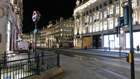 London vắng tanh vì nỗi sợ dịch virus corona