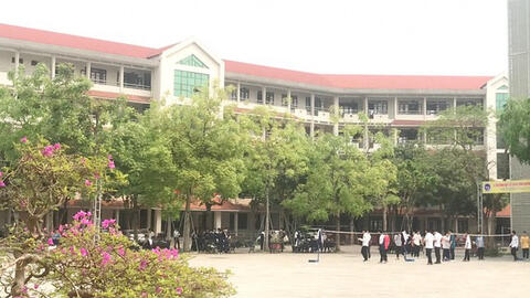 Vụ nữ sinh tự vẫn nghi do bạo lực học đường: Học sinh nhiều lần xin chuyển lớp nhưng không được