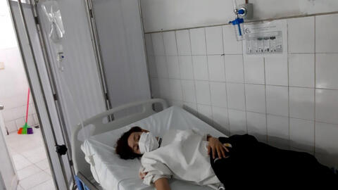 Cô giáo uống thuốc tự tử trước mặt hiệu trưởng ở TP.HCM