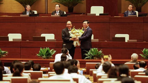 Thủ tướng Nguyễn Xuân Phúc chính thức thôi nhiệm, Thủ tướng mới sẽ được bầu vào ngày mai