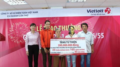 Cô gái làm tóc ở Bến Tre trúng Vietlott gần 100 tỉ đồng