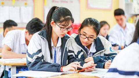 Nhiều giáo viên không đồng tình về quy định cho học sinh sử dụng điện thoại trong lớp