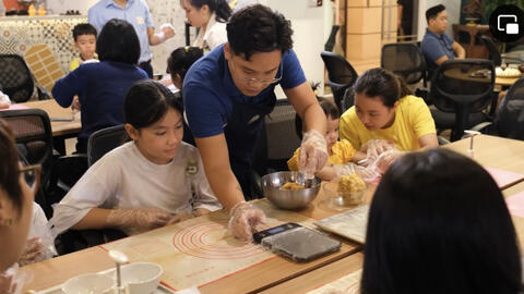 WORKSHOP cho mẹ và bé cùng làm bánh Trung thu