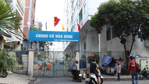 Chung cư Hòa Bình bị phong tỏa đến bao giờ?