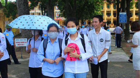 Hơn 300 học sinh đang cách ly tập trung tại nhiều trường, Hải Dương cho học sinh học online từ ngày 17/2