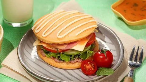 Món ngon mỗi ngày: Bánh rán thịt nguội pate