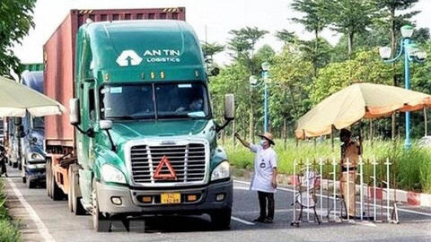 Các phương tiện giao thông quá cảnh qua TP.HCM đi đường nào?