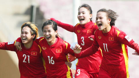 Đội tuyển bóng đã nữ Việt Nam nhận mưa tiền thưởng sau lập kỳ tích World Cup