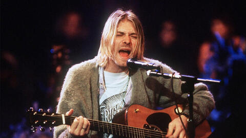 Cây guitar của Kurt Cobain lập kỉ lục đấu giá với 6 triệu USD