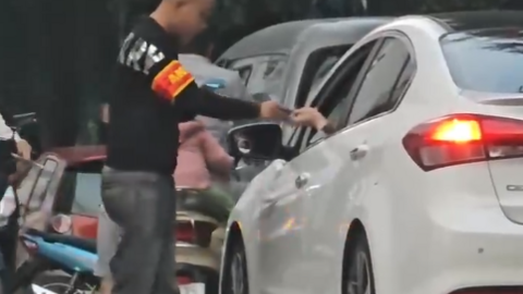 Cư dân Khu đô thị Thanh Hà bức xúc phản đối chủ đầu tư tự ý dựng "trạm BOT" thu tiền xe ra vào?
