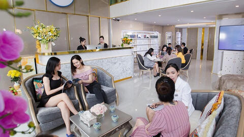 Trung tâm World Medical Beauty & Healthcare chữa ung thư bằng vacxin… hư cấu