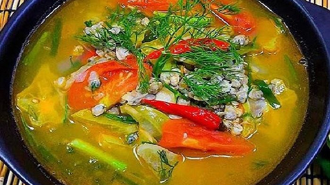 Món ngon mỗi ngày: Canh hến kim chi