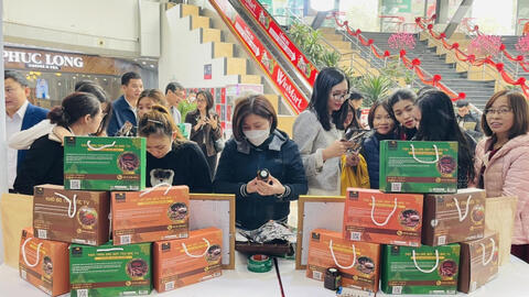 Tuần hàng nông sản Lai Châu tại WinMart thu hút khách hàng