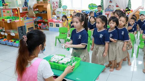 Nhà trường thực hiện “5K” và tăng cường dinh dưỡng cho học sinh trong mùa dịch