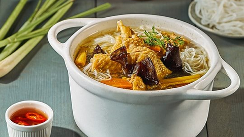 Món ngon mỗi ngày: Bún gà xáo sả